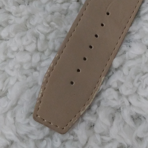 Decree Watch - Picture 6 of 8